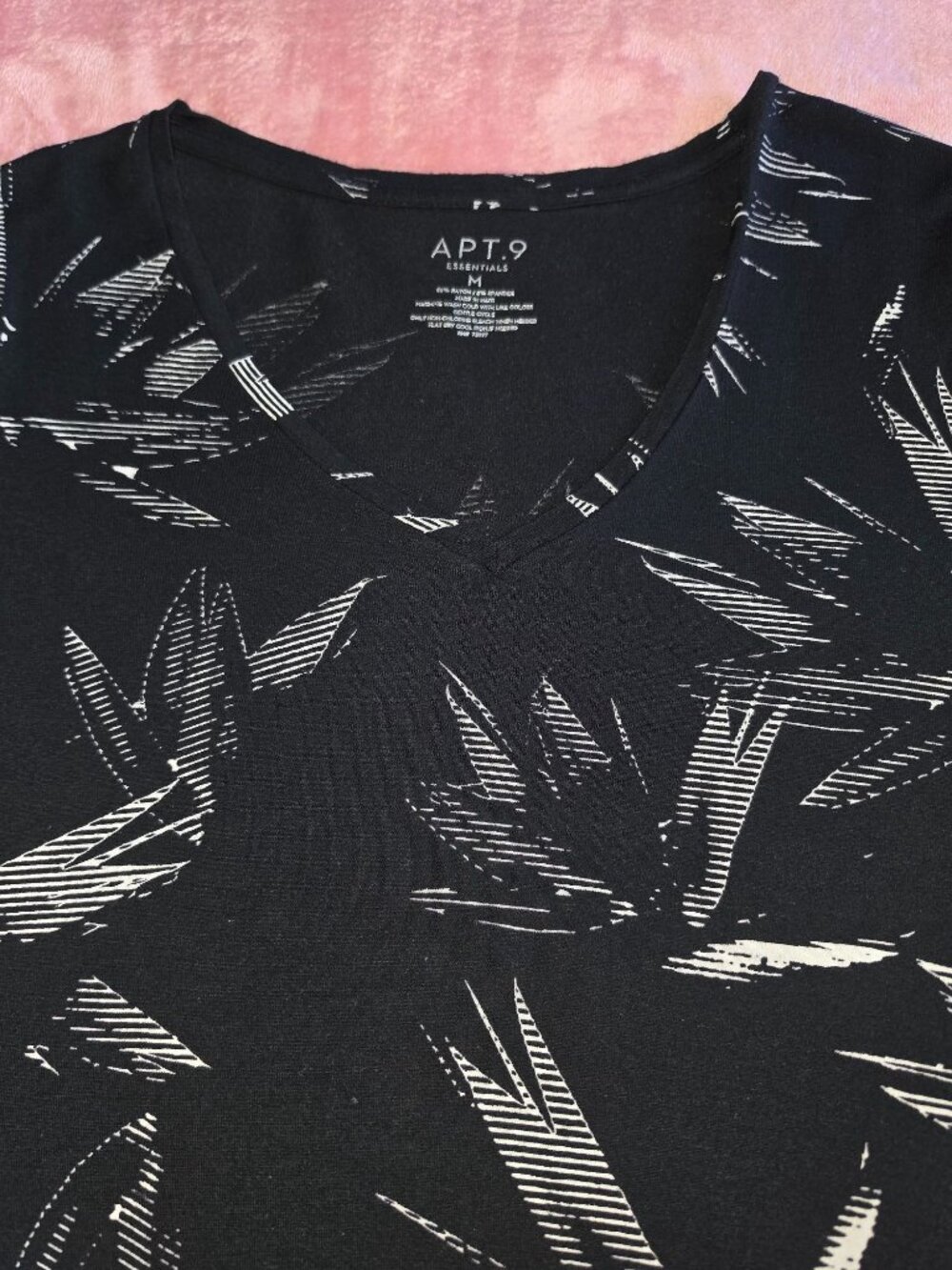 APT.9 Womens Black V-Neck Short Sleeve Printed Blouse - Size M - PRE OWNED - Picture 5 of 6